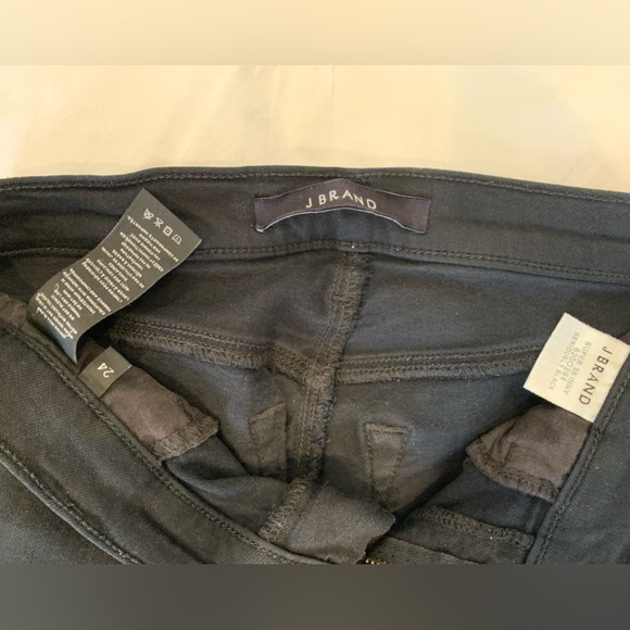 J Brand Mid-rise Super Skinny in Seriously Black - Picture 3 of 4
